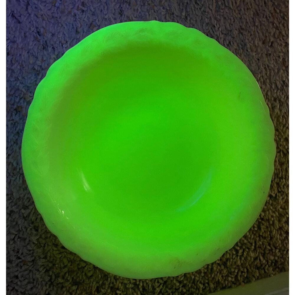 Vintage McKee Uranium Glass Bowl Jadeite 9” Custard Floral Rim UV Glow MCK 75B